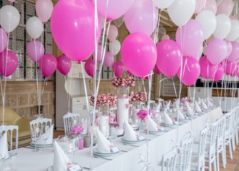 Specialty Balloon Printers Balloons Tied To Chairs